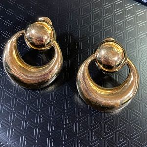 Vintage Monet signed gold tone Fixed Knocker style clip on earrings